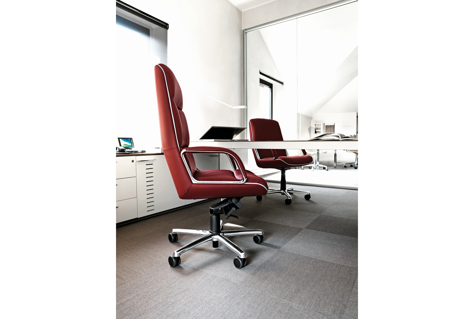 Kiruna Executive Armchair