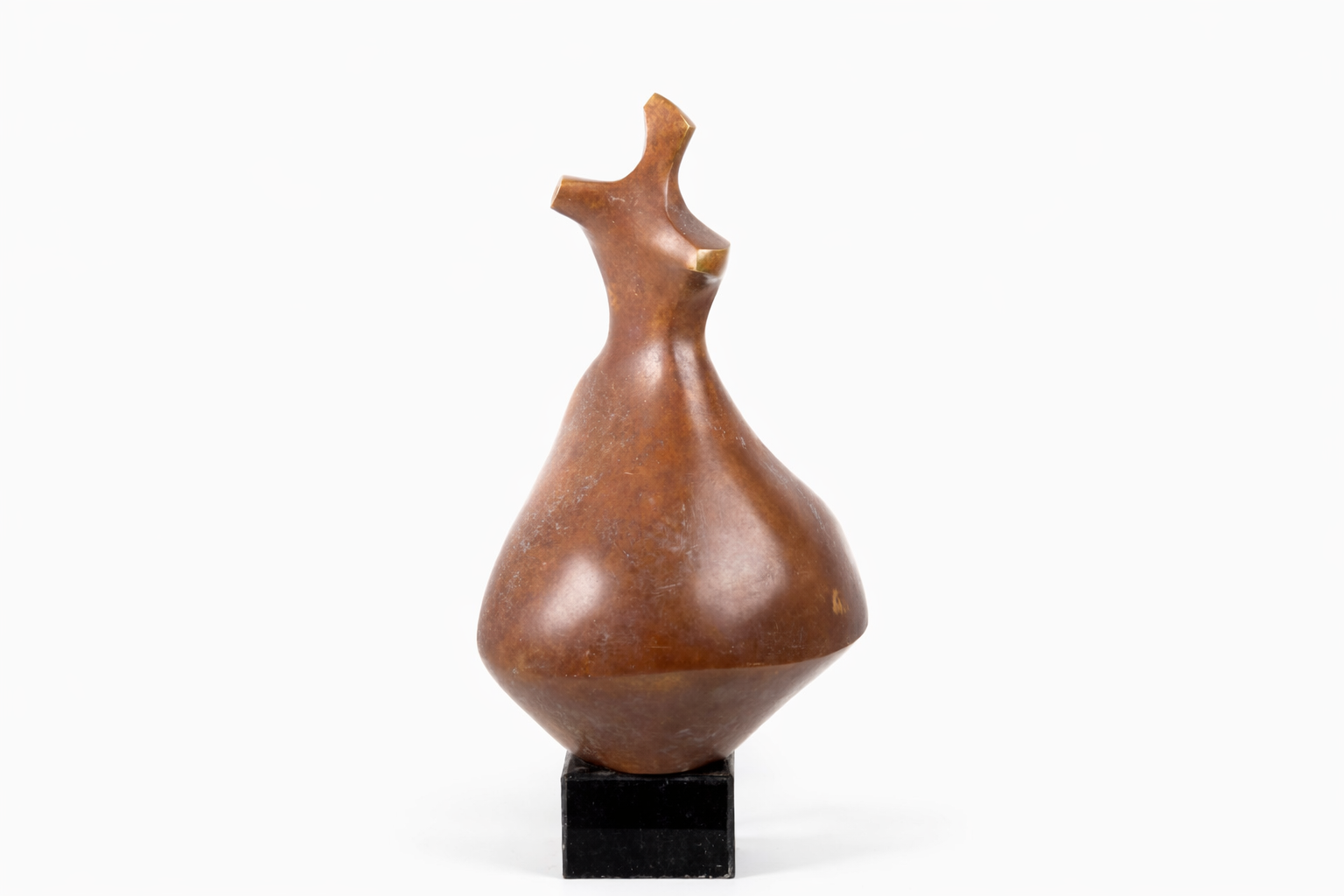 Graceful Silhouette – Bronze Sculpture by Mirna Isac